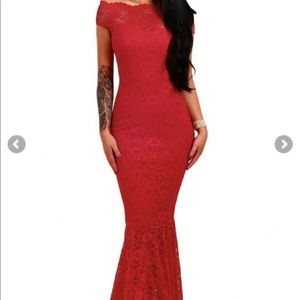 Red off the shoulder lace bodycon dress